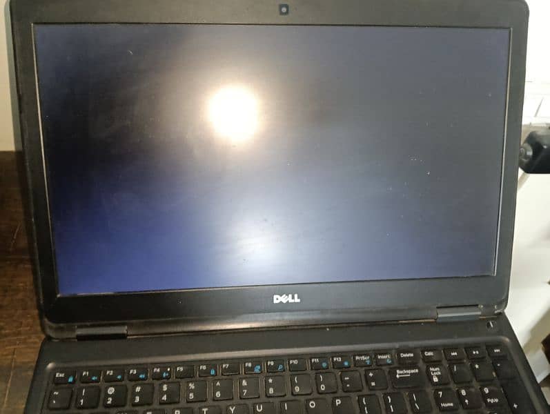 Dell Latitude e5550 2