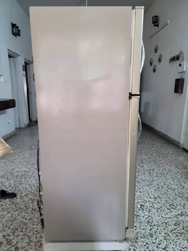 Haier refrigerator/fridge HRF-270 2