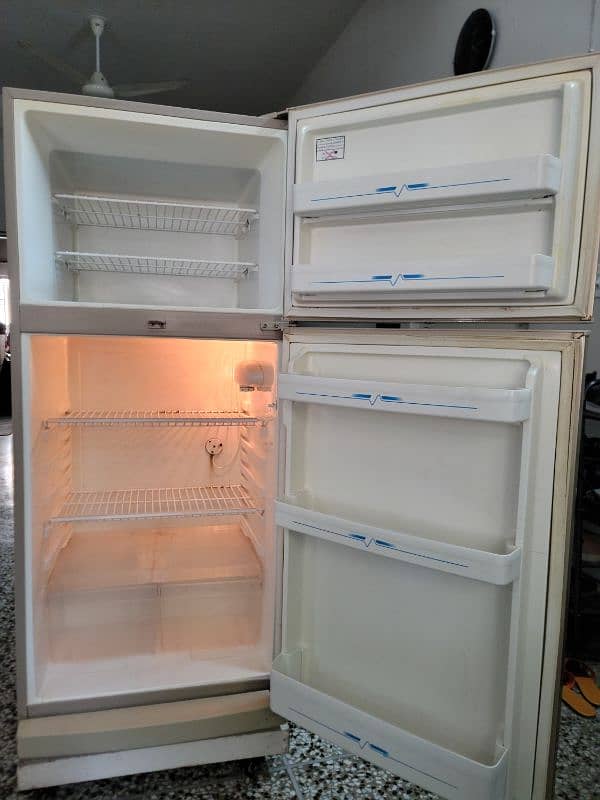 Haier refrigerator/fridge HRF-270 4