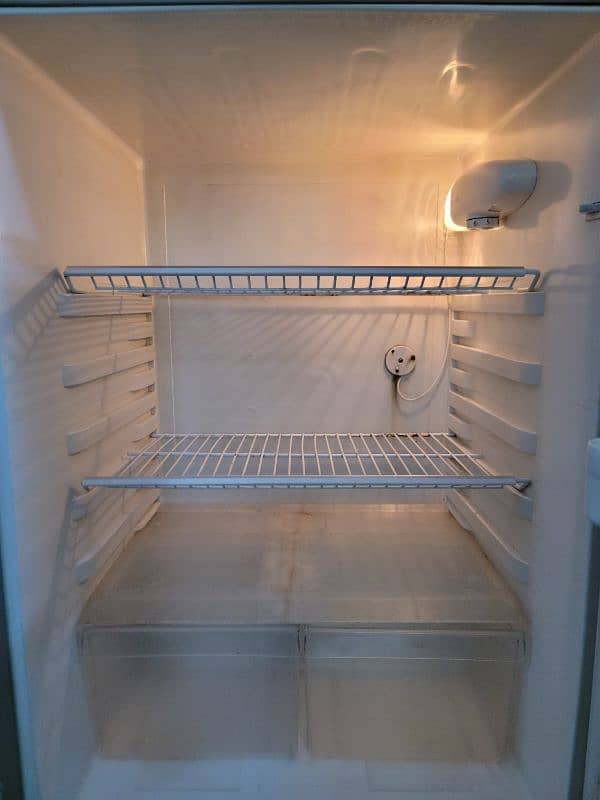 Haier refrigerator/fridge HRF-270 6