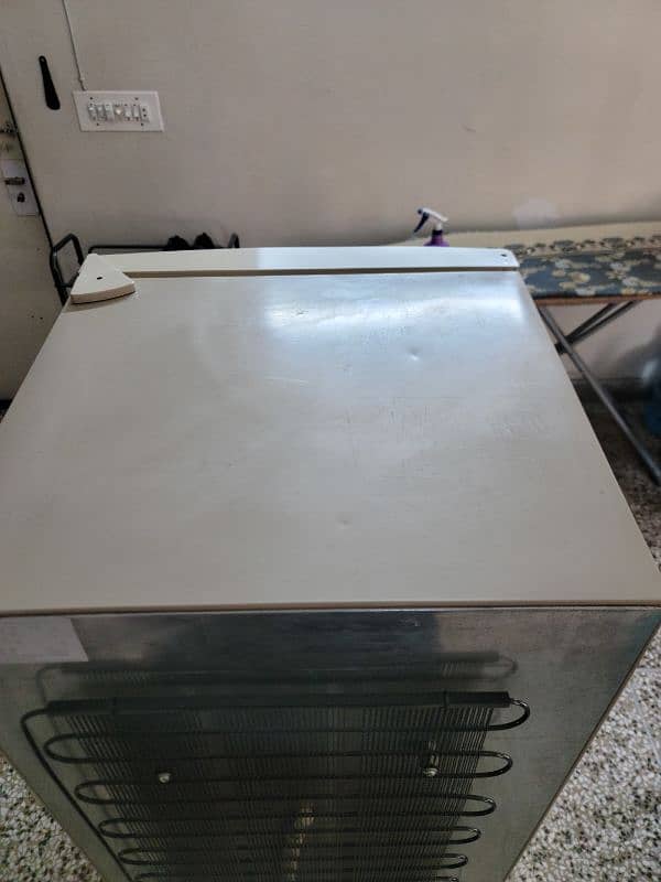 Haier refrigerator/fridge HRF-270 9