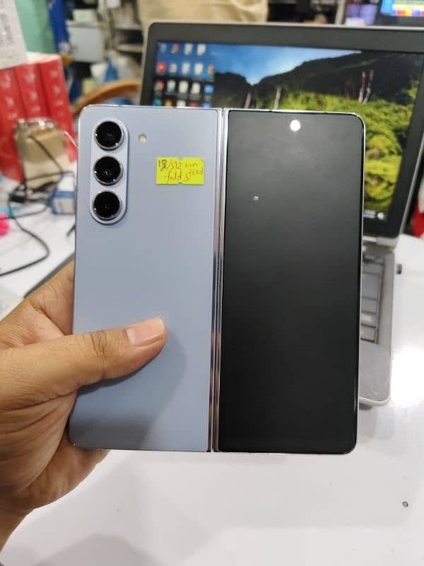Samsung Fold 5 12/5125GB Factory Unlocked 1