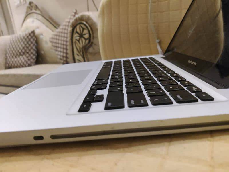 Apple MacBook pro 2