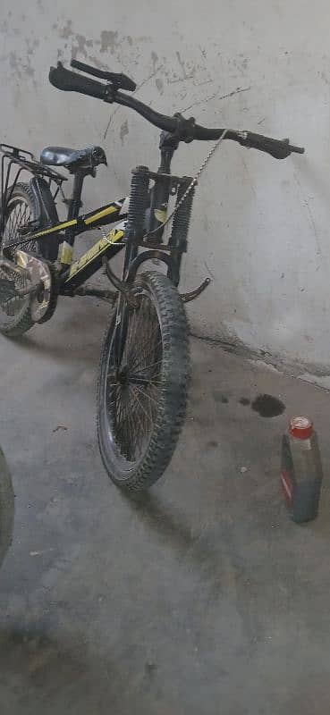 2 pieces bicycles 1