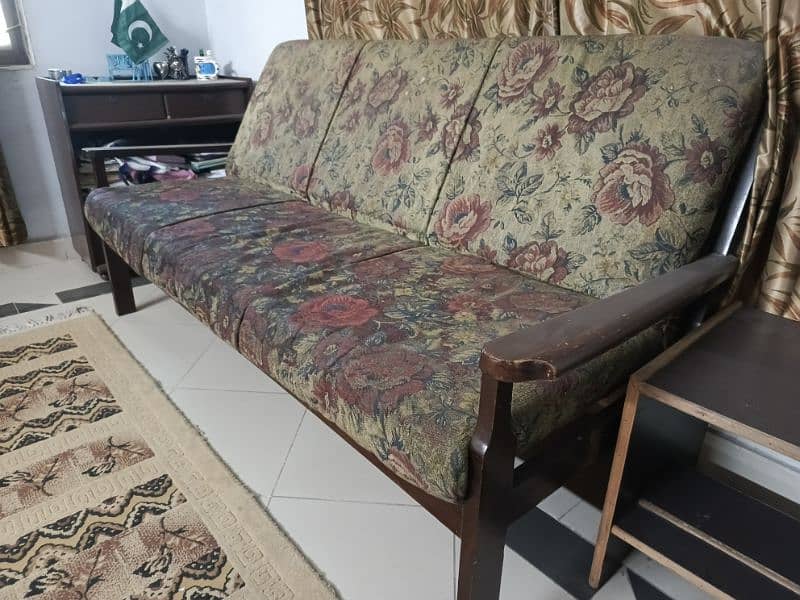 Sofa Affordable 1