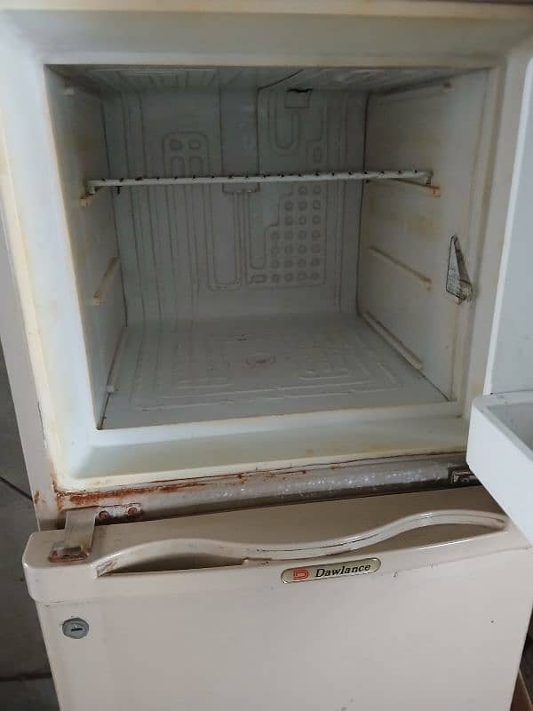 dawlance fridge 2