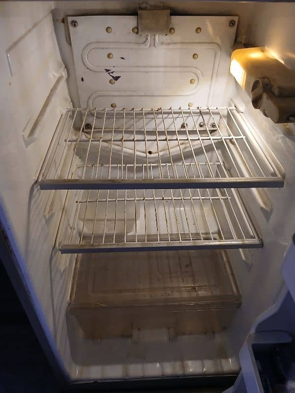 dawlance fridge 4