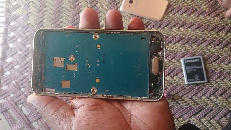Samsung J1 2016 0