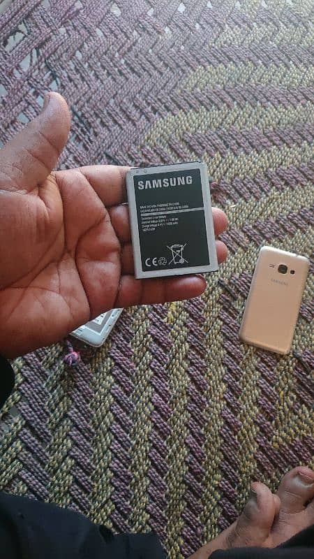 Samsung J1 2016 5