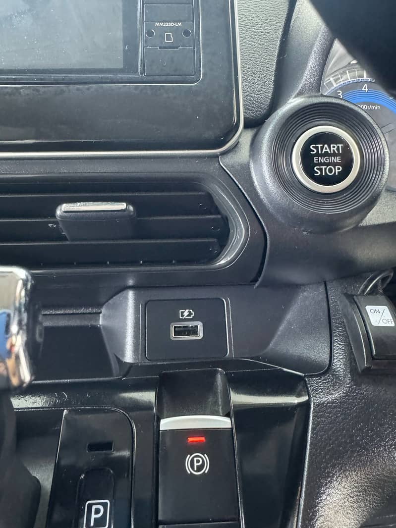 Mitsubishi Ek X 2024 9