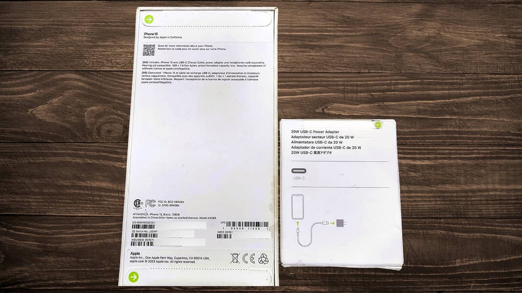 Apple iPhone 15 + Charger 1