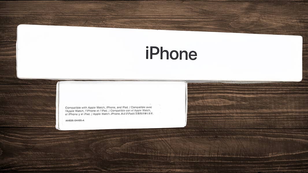 Apple iPhone 15 + Charger 2