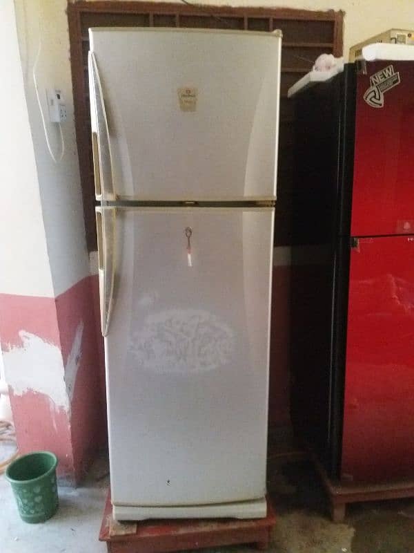 Jambo Size Dawalance Refrigerator 100% OK. Just like a New 0