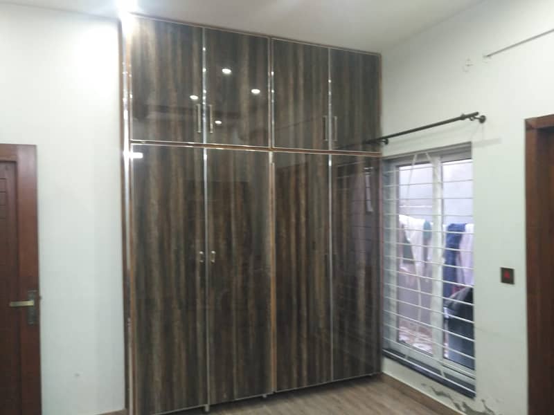 5 MARLA SLIGHTLY USED UPPER PORTION IS AVAILABLE FOR RENT ON TOP LOCATION OF WAPDA TOWN PHASE1 11