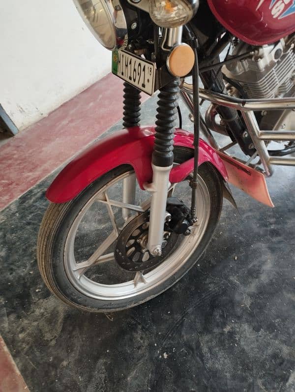 Suzuki GS 150 SE 2018 model 3