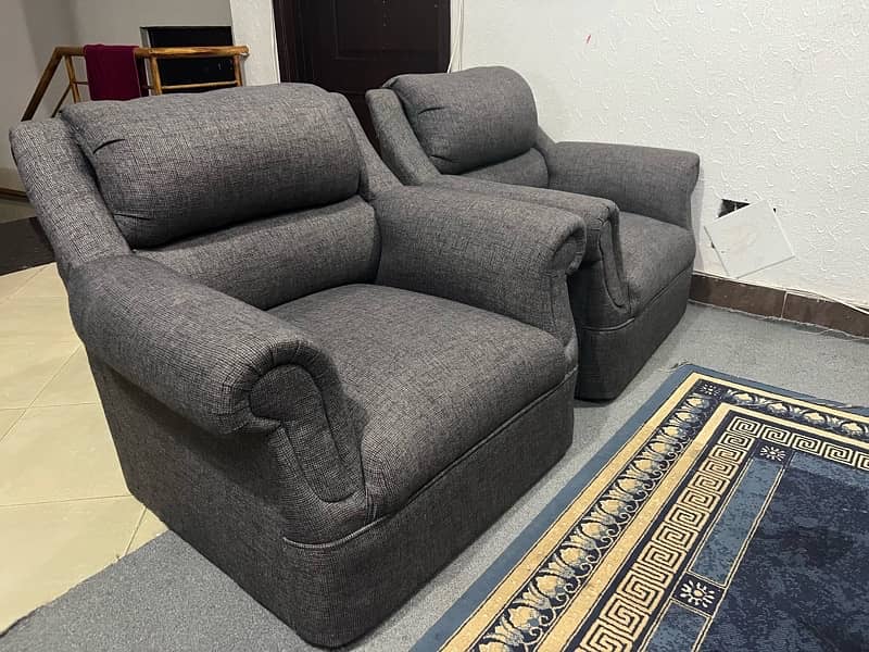 sofa almost new 0