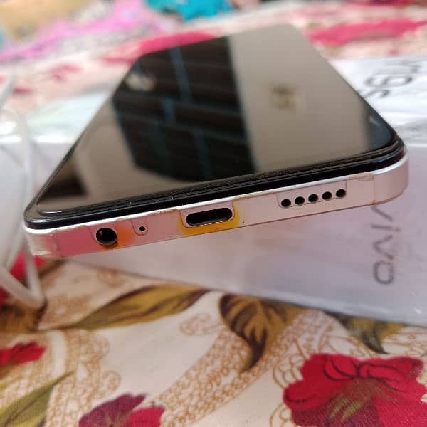 vivo y19s Brand New mobile 7