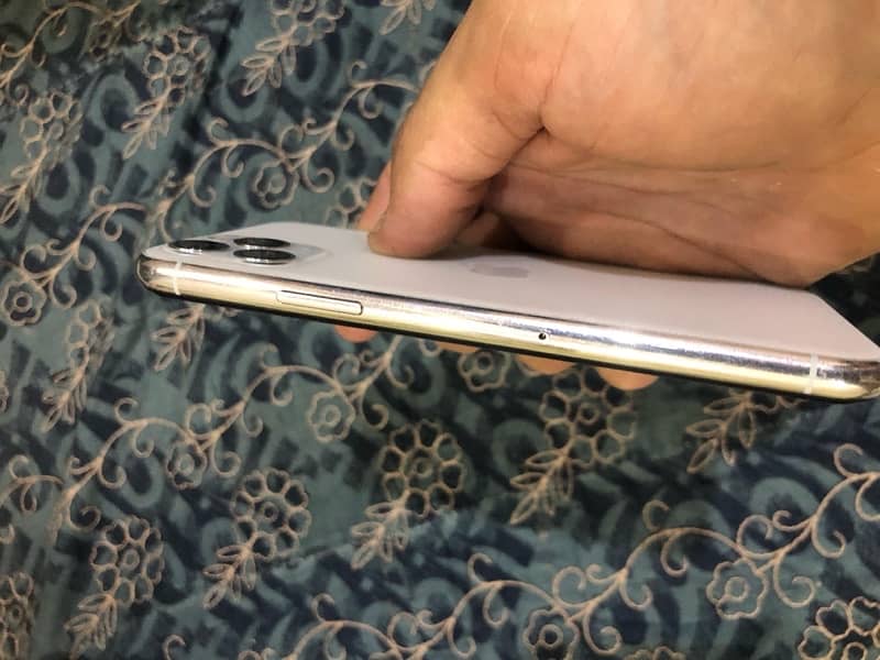 iPhone 11 Pro pta 2
