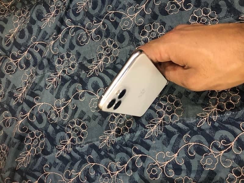 iPhone 11 Pro pta 3