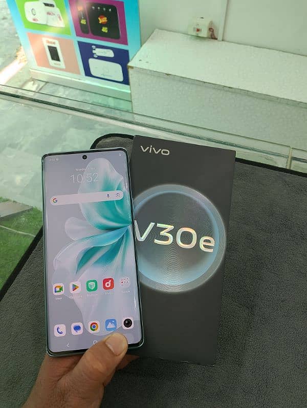 Vivo V30e 8/256 Mobile Full Box 1