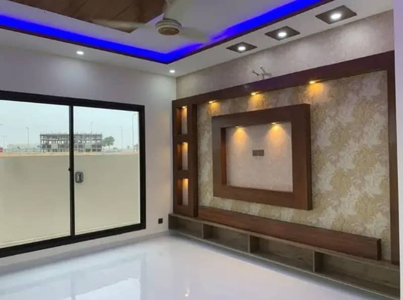 272 Square Yard Ready To Move Villa In Precinct-1 0.5 Km From Main Entrance A-One Construction Standard 5 Bed Drawing Dining Lounge 1
