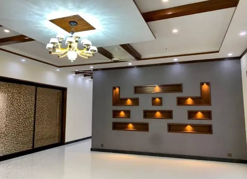 272 Square Yard Ready To Move Villa In Precinct-1 0.5 Km From Main Entrance A-One Construction Standard 5 Bed Drawing Dining Lounge 6