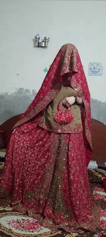 bridal lehenga second hand. 0