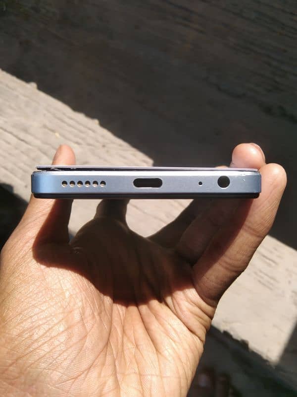 Tecno spark 20 bas grnaa ki waja sa phone on nhi ho rha 2