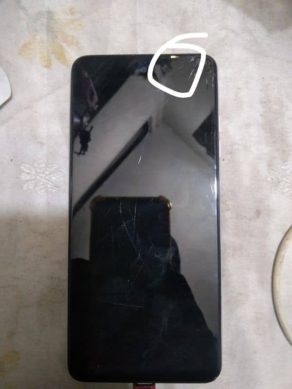 Tecno spark 20 bas grnaa ki waja sa phone on nhi ho rha 9