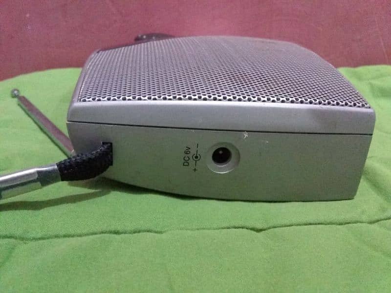 Roberts UK brand 3 band On working condition 2