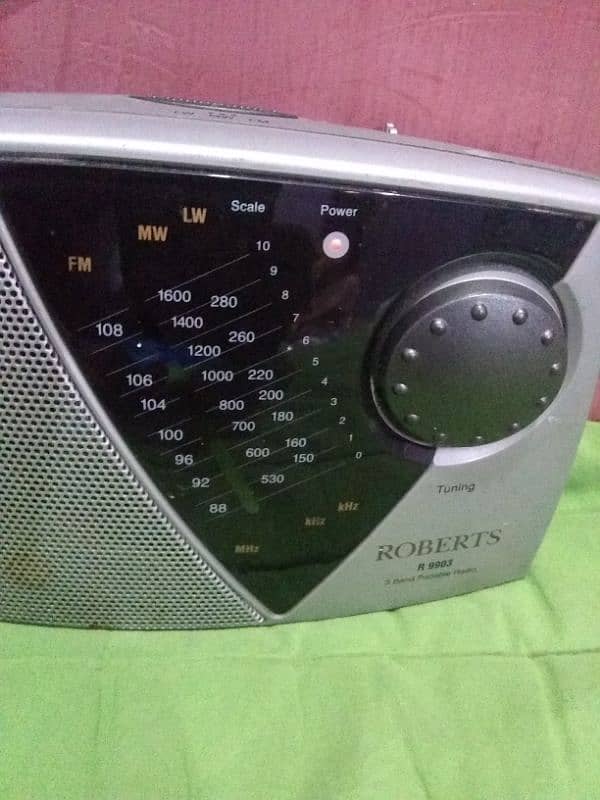 Roberts UK brand 3 band On working condition 3