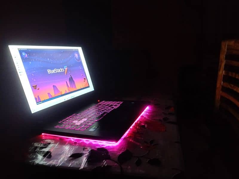 Asus ROG strix 17 i7 9th generation 16gb ram 1tb ssd GTX 1650 4gb card 2