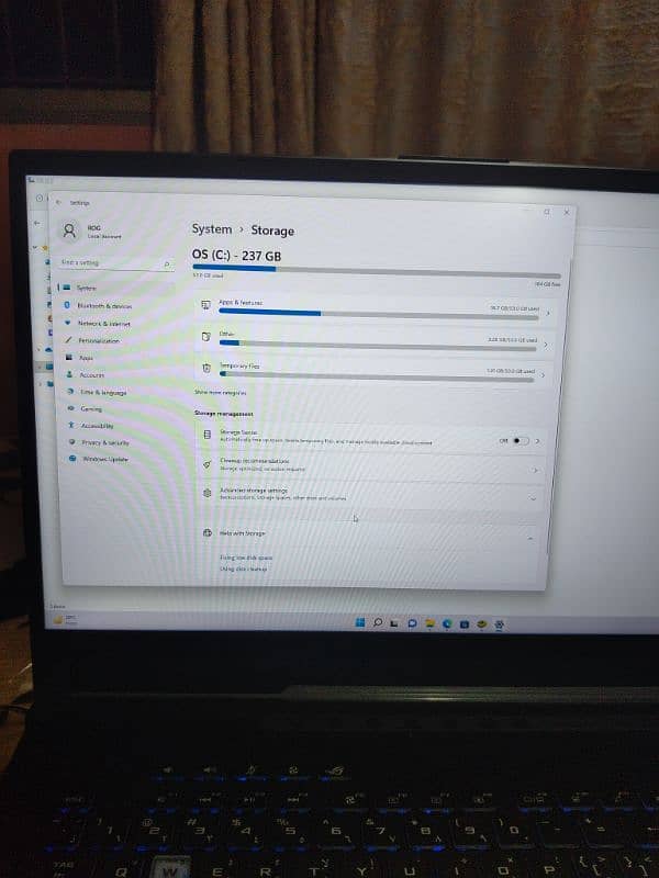 Asus ROG strix 17 i7 9th generation 16gb ram 1tb ssd GTX 1650 4gb card 7