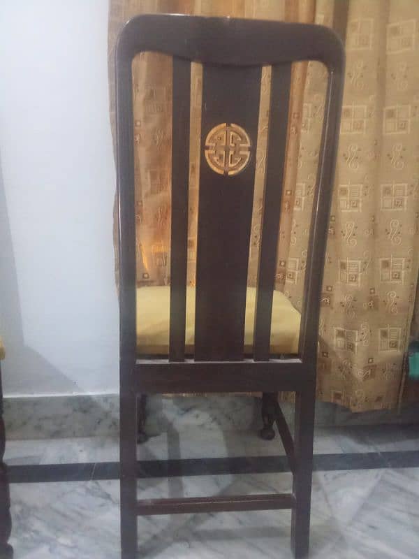 6 seater Dining table for sale 5