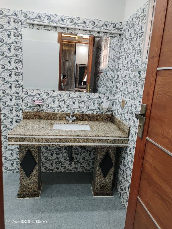 1 kanal Furnished house in Valencia town 4 families 15
