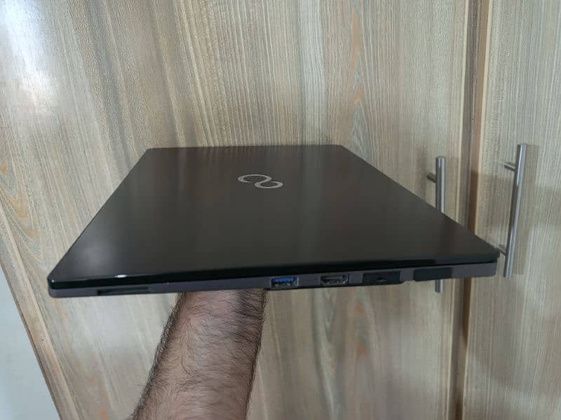 FUJITSU  Core i7  4th Generation LifeBook Touch Support 9