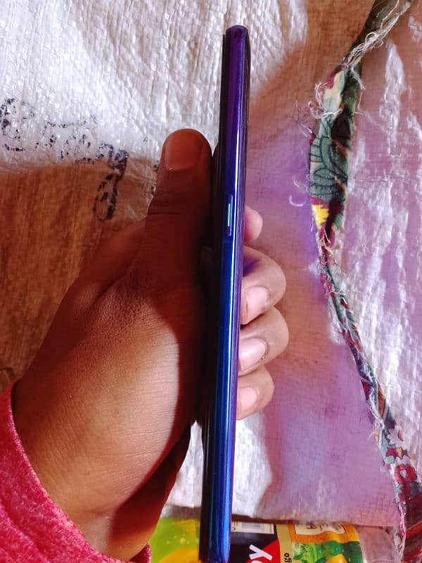OPPO Reno z for sale or exchange available 8 256 10/10 condition 3