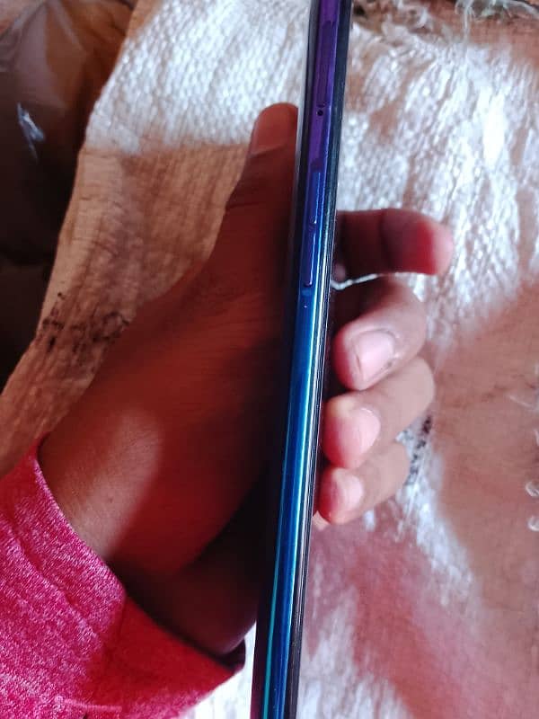OPPO Reno z for sale or exchange available 8 256 10/10 condition 4