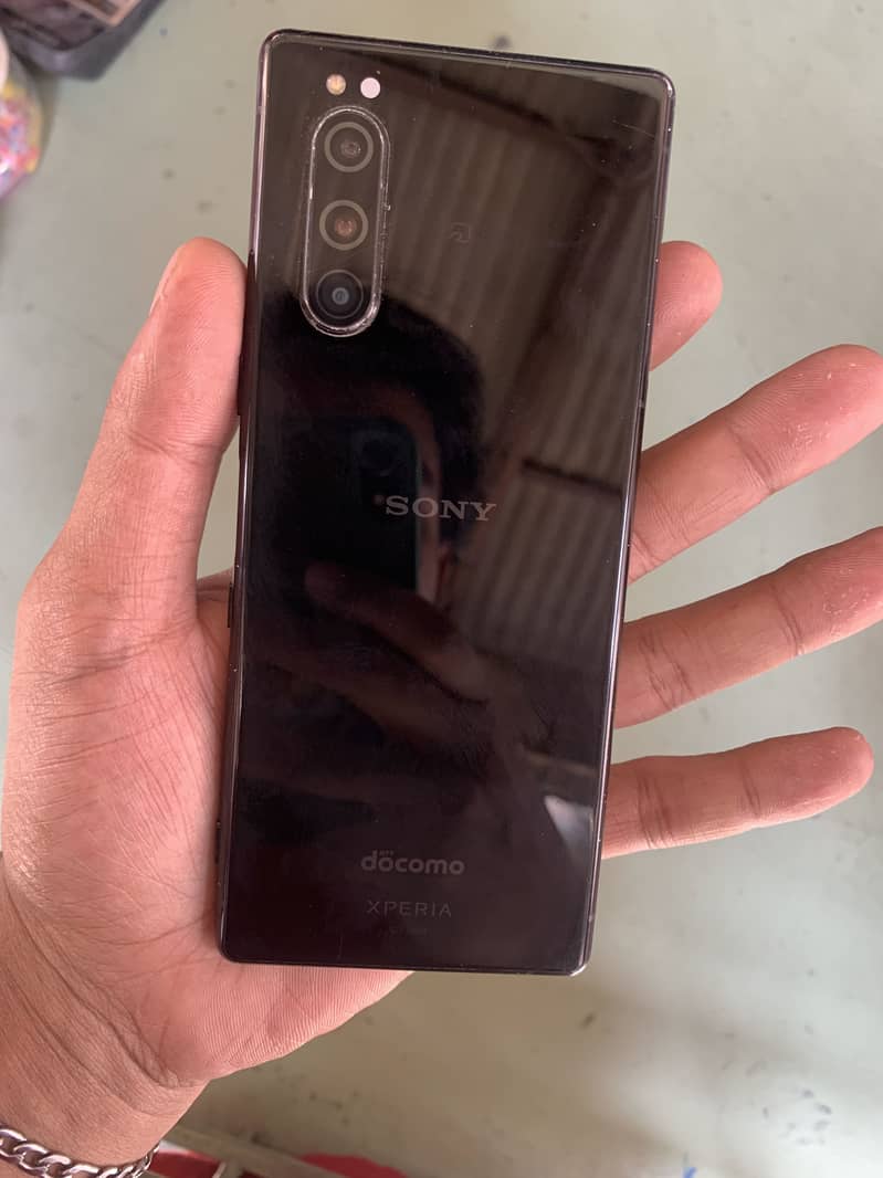 Sony Xperia 5 0