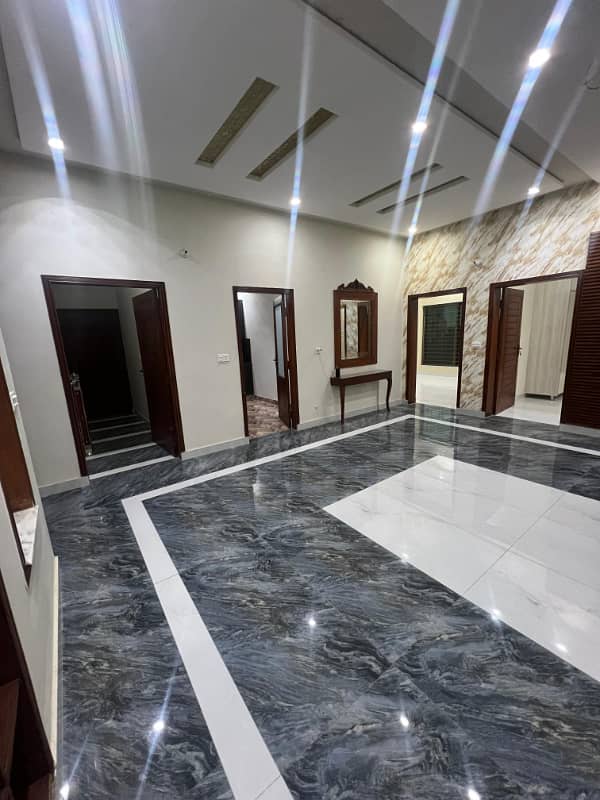 10 Marla Brand New House For Sale In Reasonable Price 7