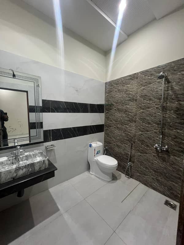 10 Marla Brand New House For Sale In Reasonable Price 9