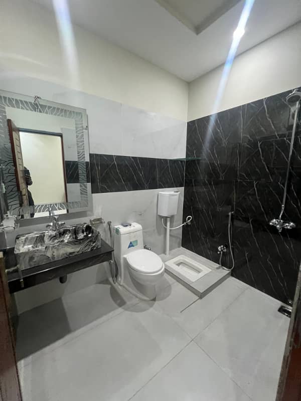 10 Marla Brand New House For Sale In Reasonable Price 13