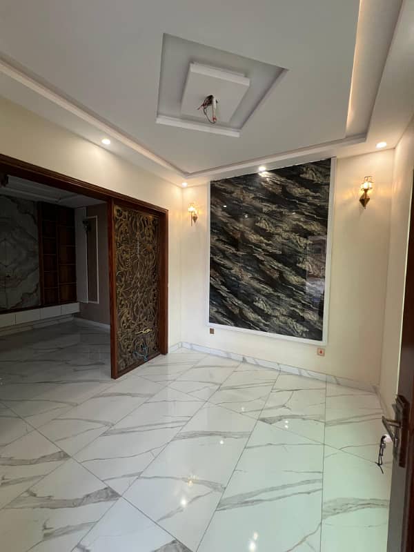 10 Marla Brand New House For Sale In Reasonable Price 23