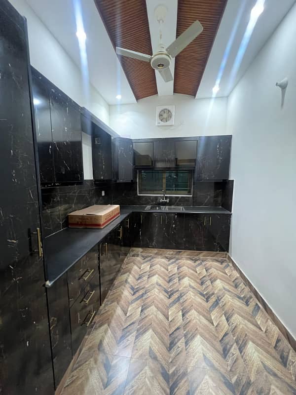 10 Marla Brand New House For Sale In Reasonable Price 24