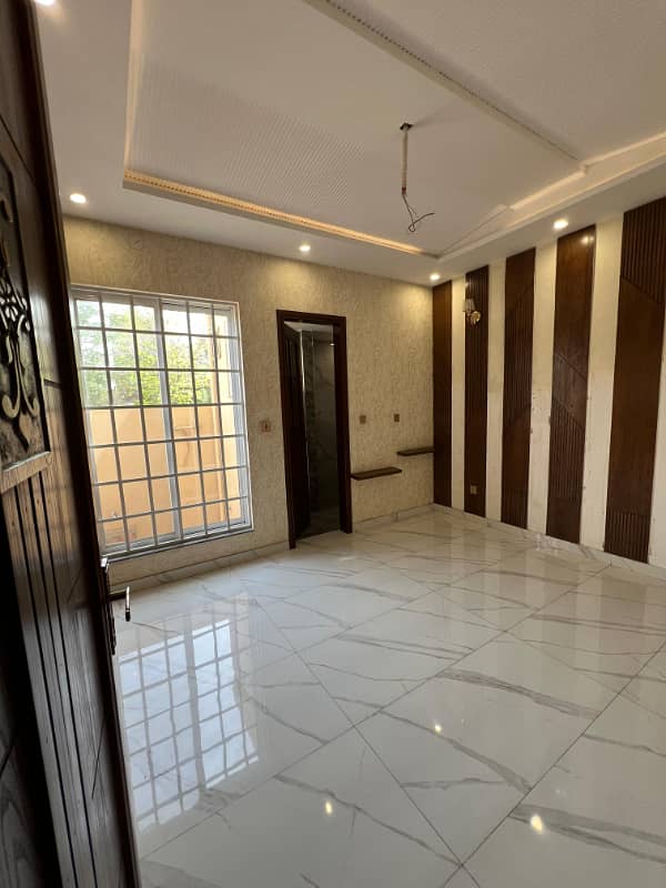10 Marla Brand New House For Sale In Reasonable Price 27