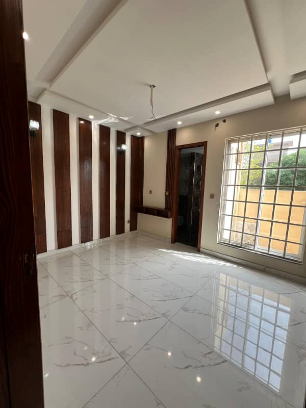 10 Marla Brand New House For Sale In Reasonable Price 30