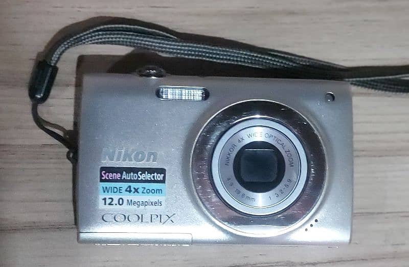 Nikon 12 MP camera 2
