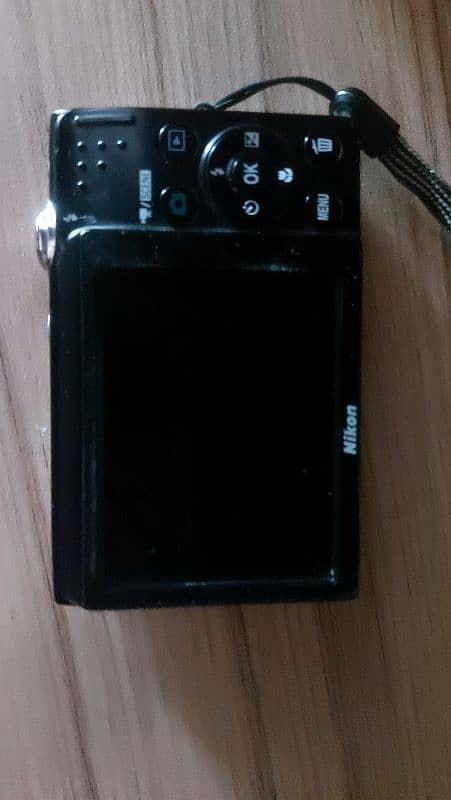 Nikon 12 MP camera 4