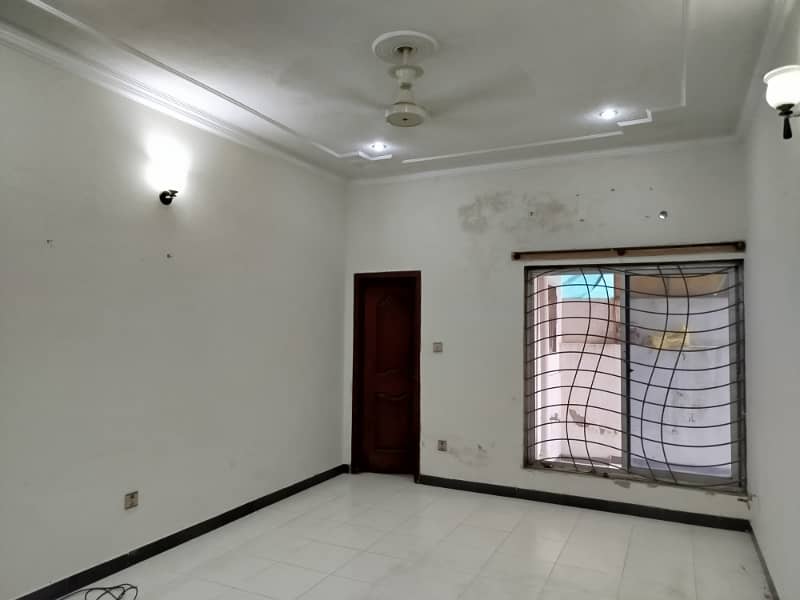 10 Marla Beautiful Ground portion Available for Rent in Bahria town phase 2 Rawalpindi 6