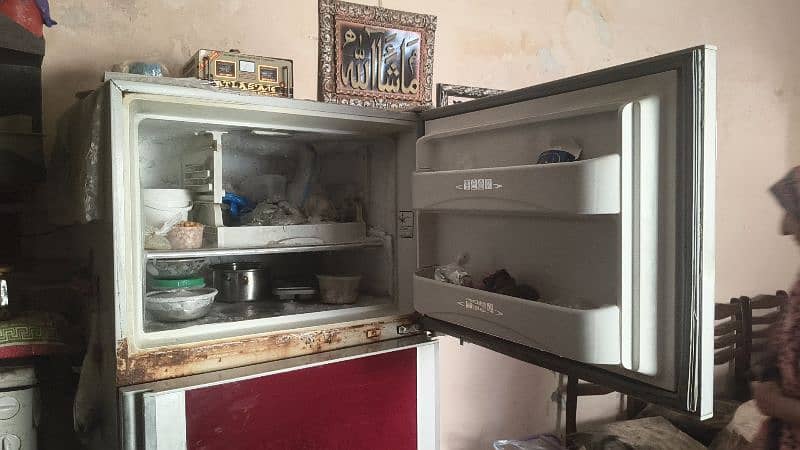 Dawlance Fridge For Sale 4